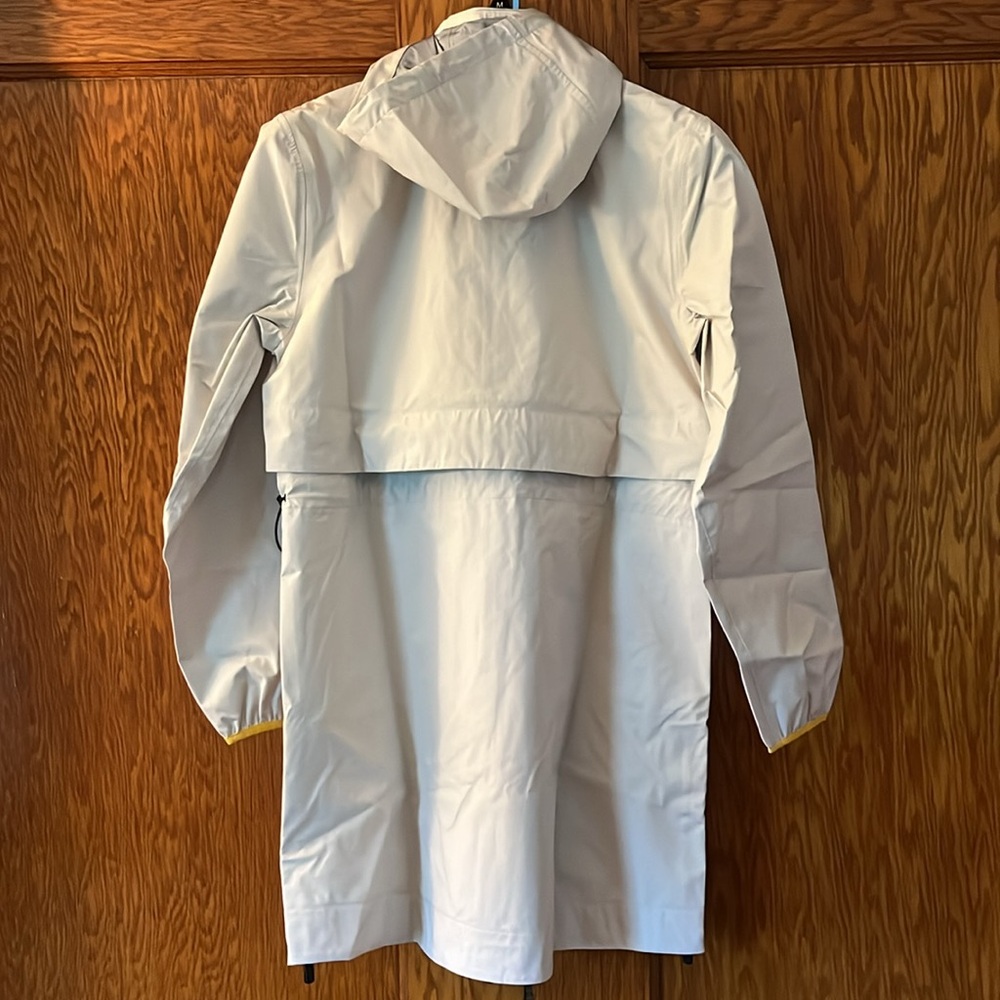 G/Fore Women's Water Resistant Anorak W/Removable Hood in Stone Size M NWT - Picture 3 of 13